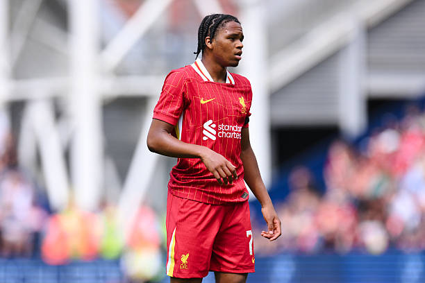 Rio Ngumoha: Thần đồng 16 tuổi và giấc mơ Quả bóng Vàng tại Anfield