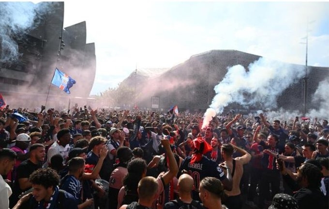 PSG vô địch Club World Cup: Niềm vui chiến thắng giữa sự trầm lắng ở Paris